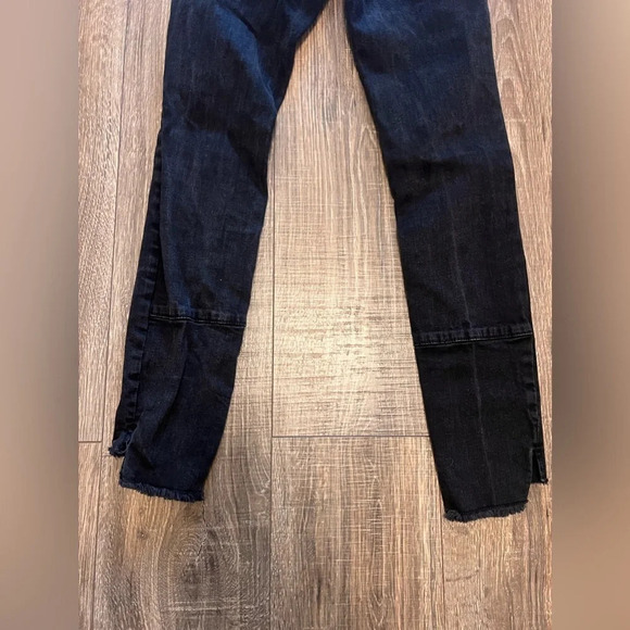Armani Exchange Women’s J25 Black Super Skinny Steped Hem Size 26 - Picture 5 of 8